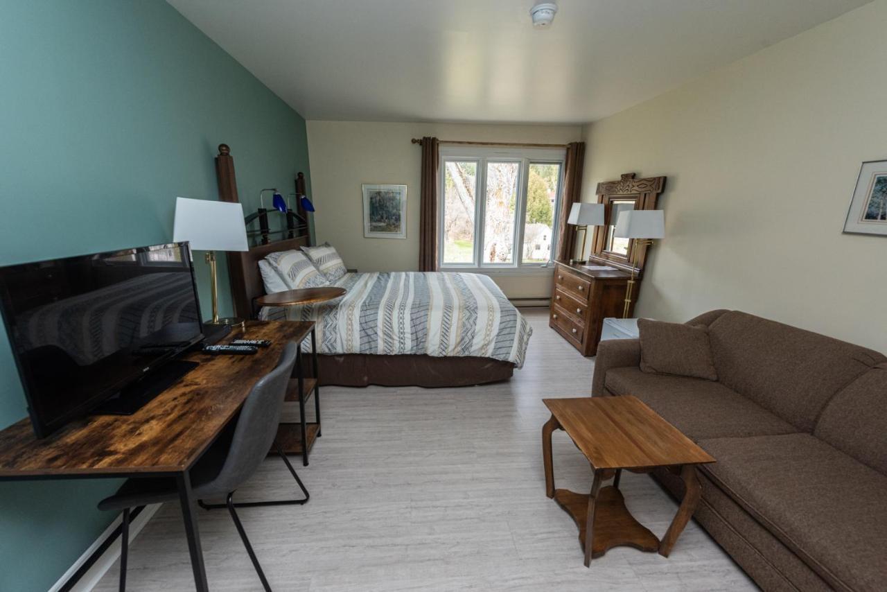 Auberge Beausejour Les Eboulements ภายนอก รูปภาพ