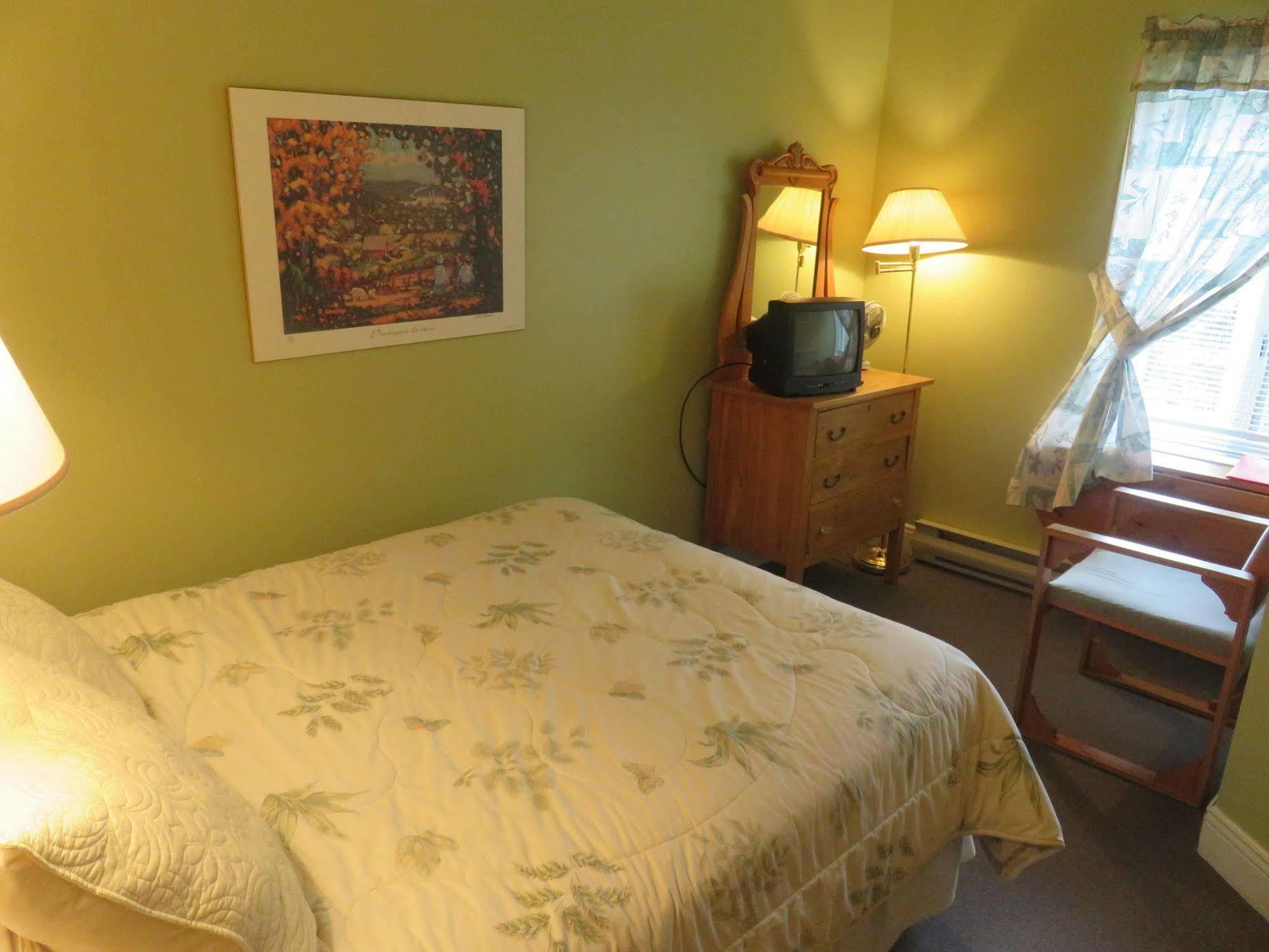 Auberge Beausejour Les Eboulements ภายนอก รูปภาพ