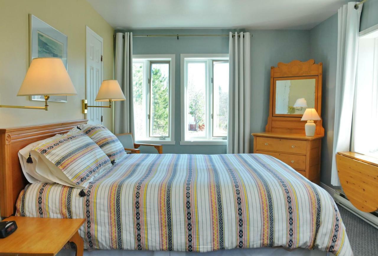 Auberge Beausejour Les Eboulements ภายนอก รูปภาพ